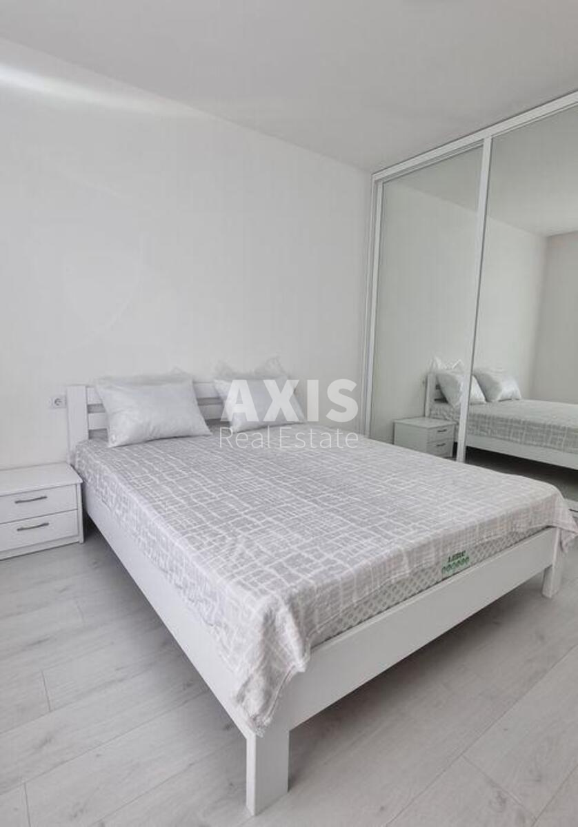 2k apartment vul. Glybochyc'ka 735
