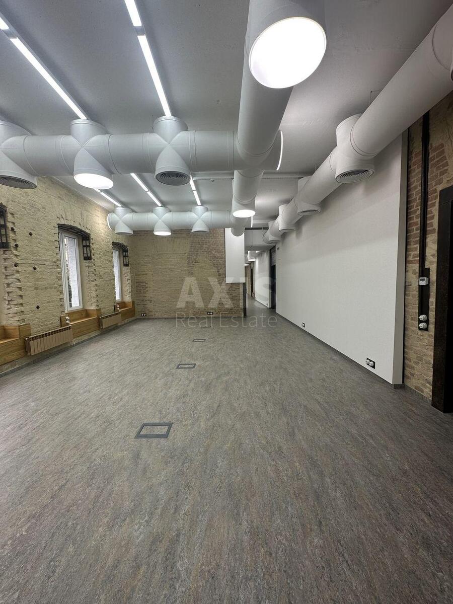 Office vul. Velyka Vasyl'kivs'ka 13/1, 420m2598400