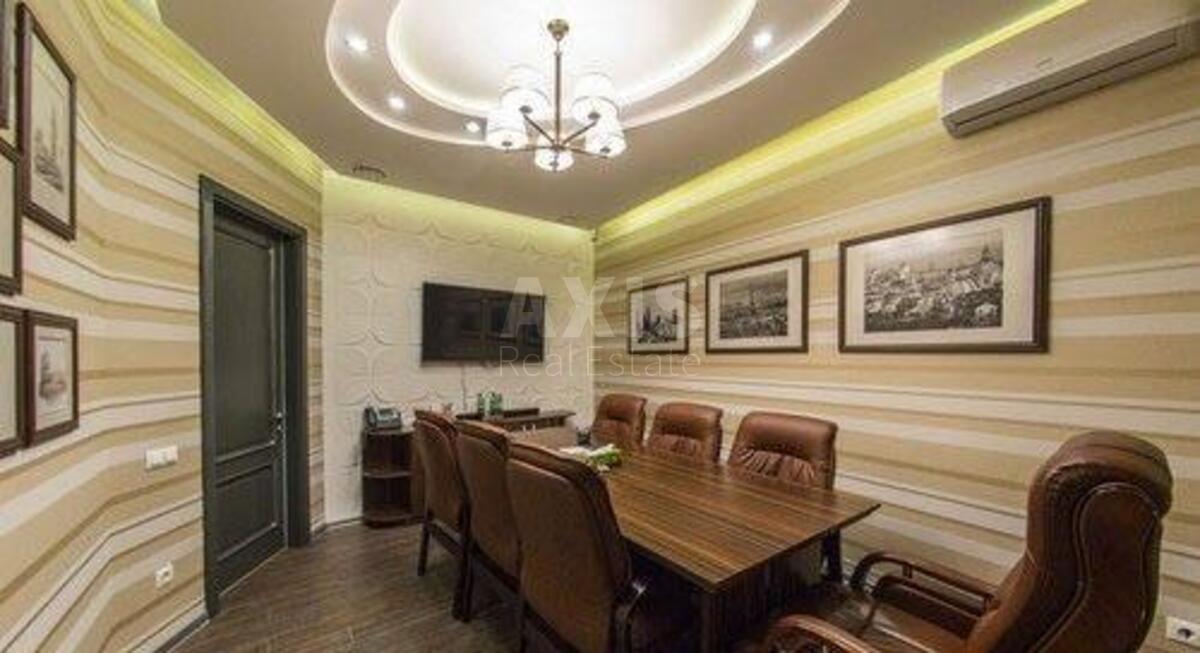 Office vul. Saksagans'kogo 68, 105m20
