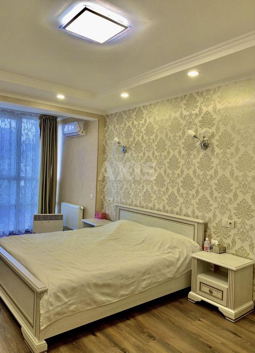 4k apartment vul. Malevycha Kazymyra 891