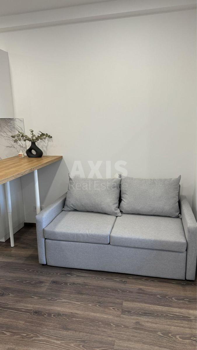 2k apartment vul. Myhajla Maksymovycha 3Г