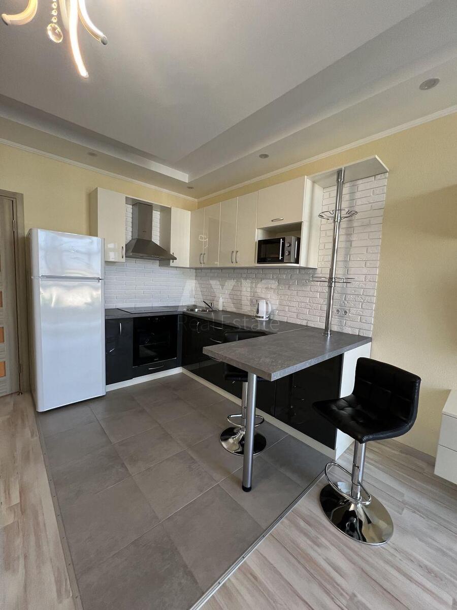 1k apartment vul. Tatars'ka 27/4