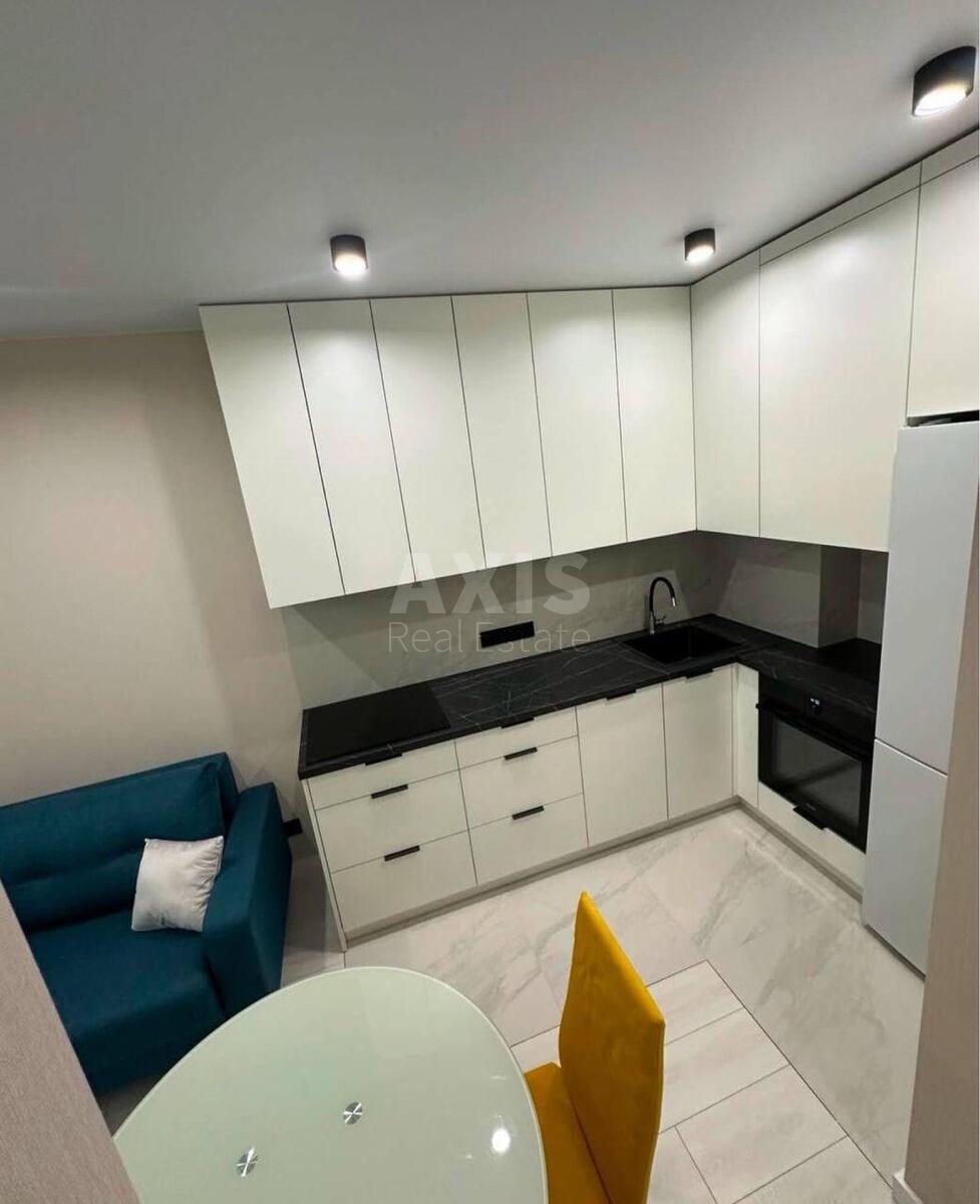 1k apartment vul. Myhajla Maksymovycha 24
