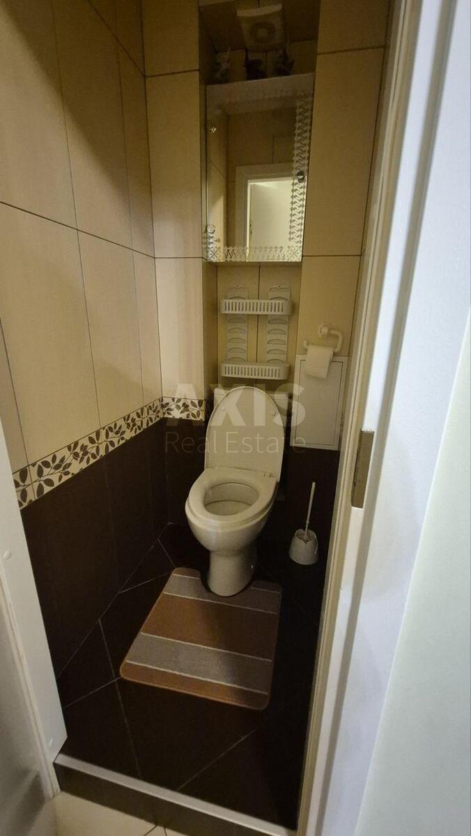 2k apartment vul. Ahmatovoi' Anny 16Г614216