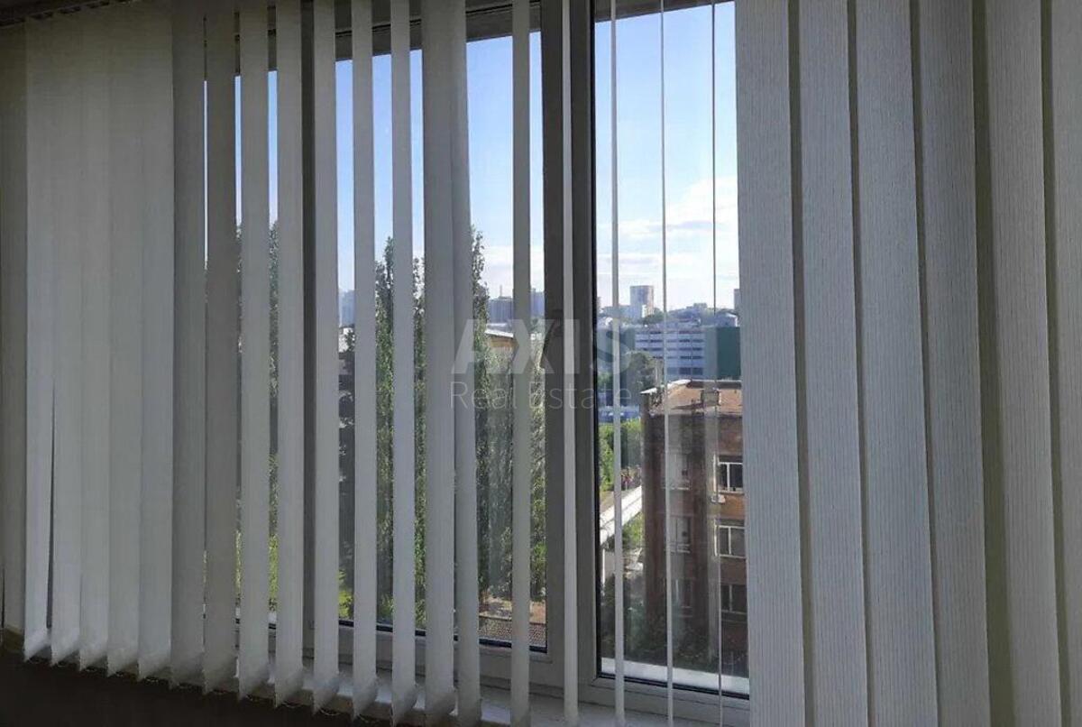 Office vul. Antonovycha 172, 48m23