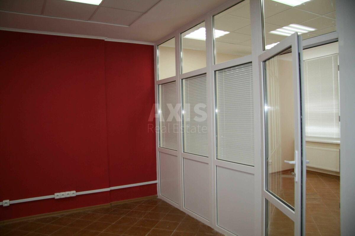 Office vul. Moldavs'ka 2, 101m2