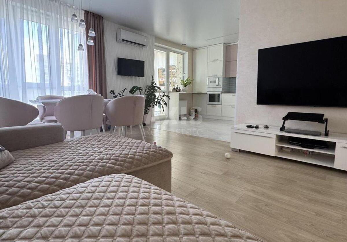 4k apartment vul. Metrologichna 54567712