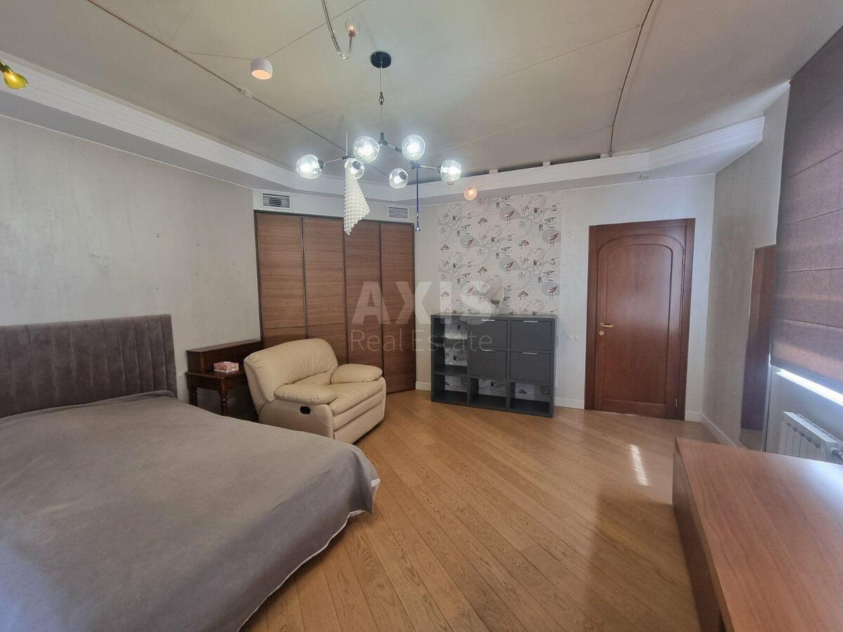 4k apartment vul. Tolstogo L'va 395805813