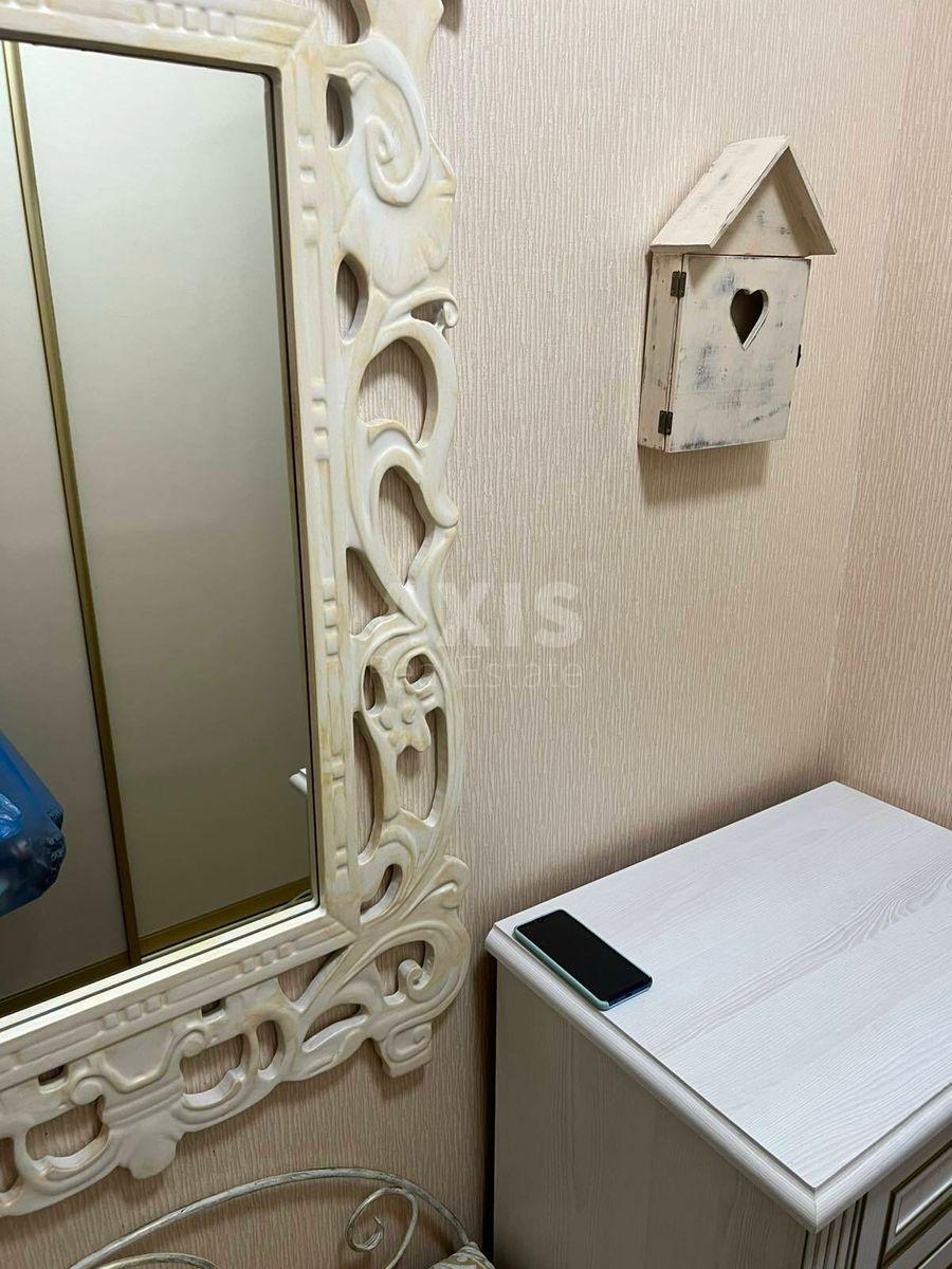 2k apartment vul. Myhajla Maksymovycha 9В9