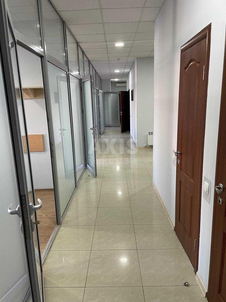 Office vul. Jevgena Konoval'cja 32Г, 177m2573702