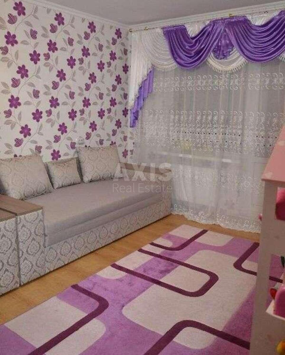 3k apartment vul. Myloslavs'ka 163