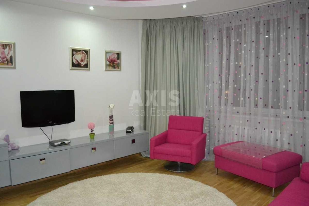 2k apartment vul. Oleny Pchilky 3А5