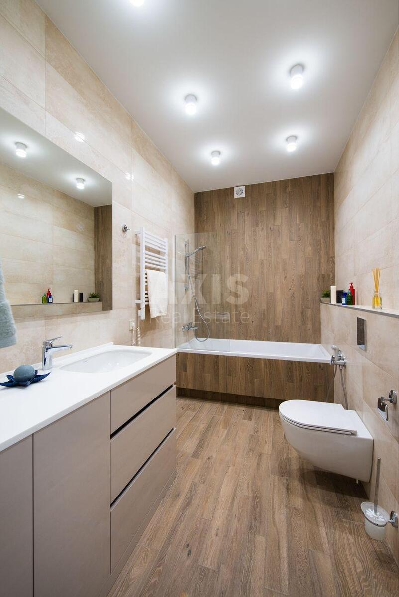 3k apartment vul. Dragomyrova Myhajla 1114