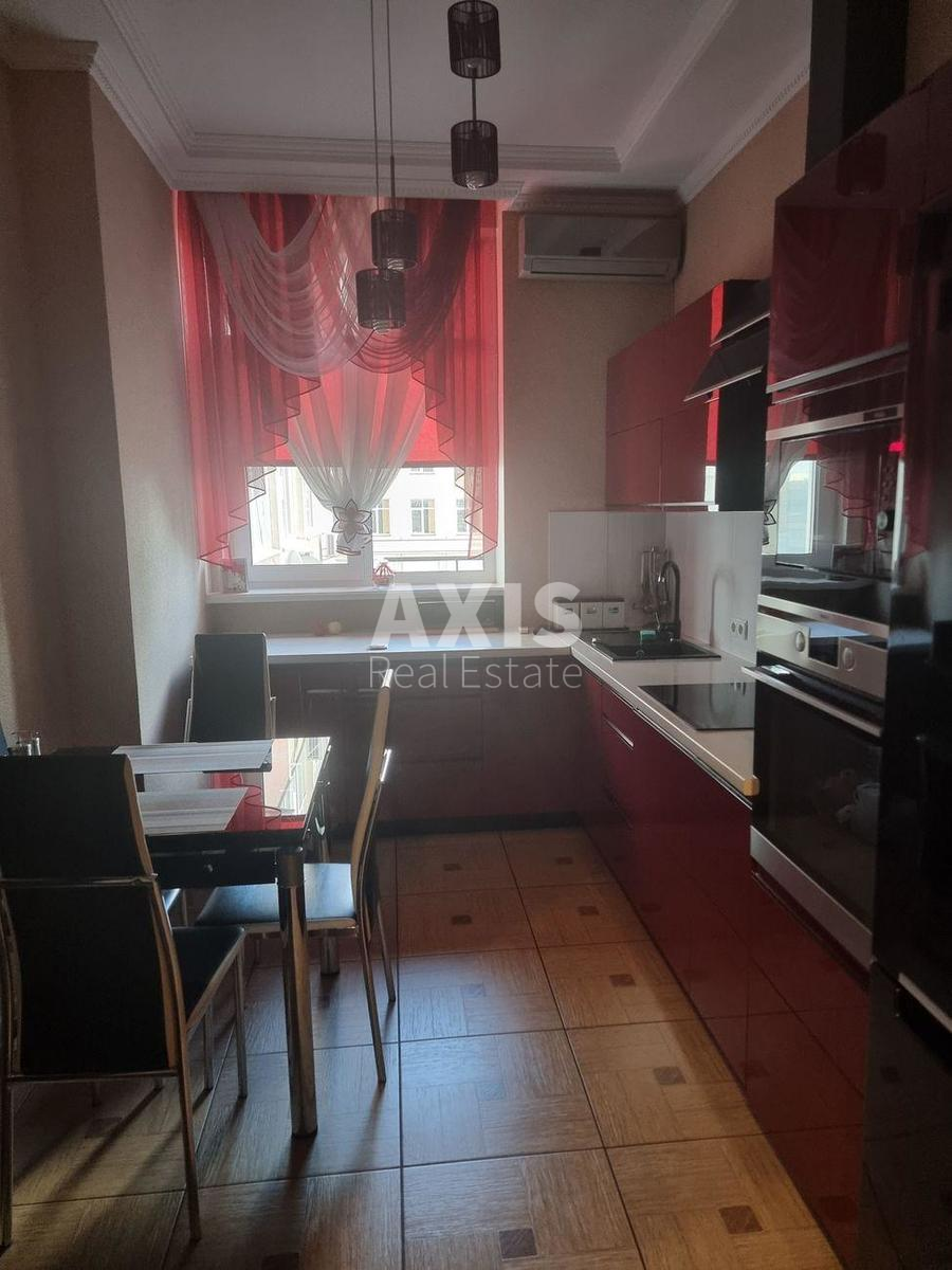 2к квартира ул. Жилянская 1181