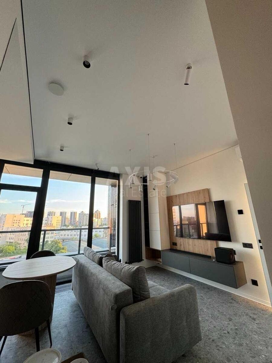 2k apartment vul. Hohlovyh Sim'i' 8