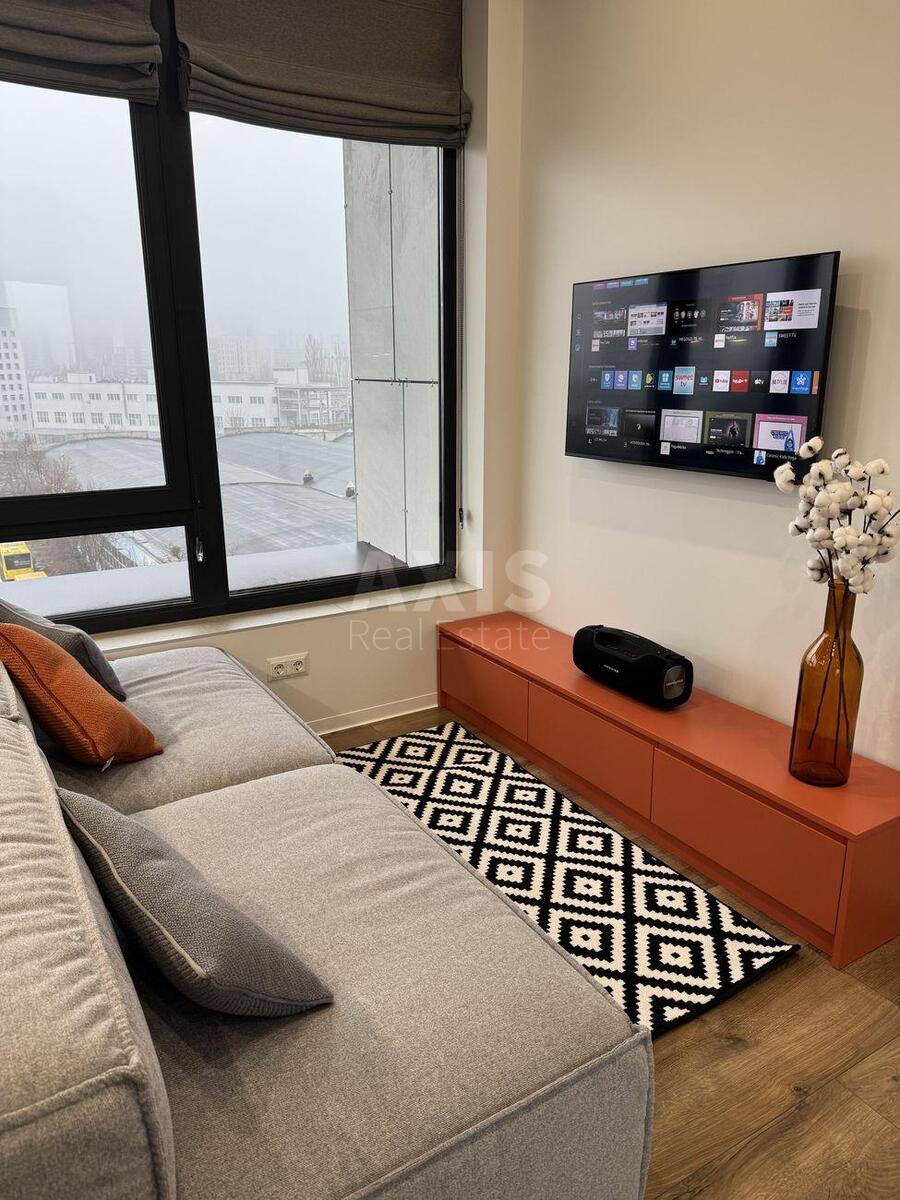 2k apartment vul. Hohlovyh Sim'i' 80