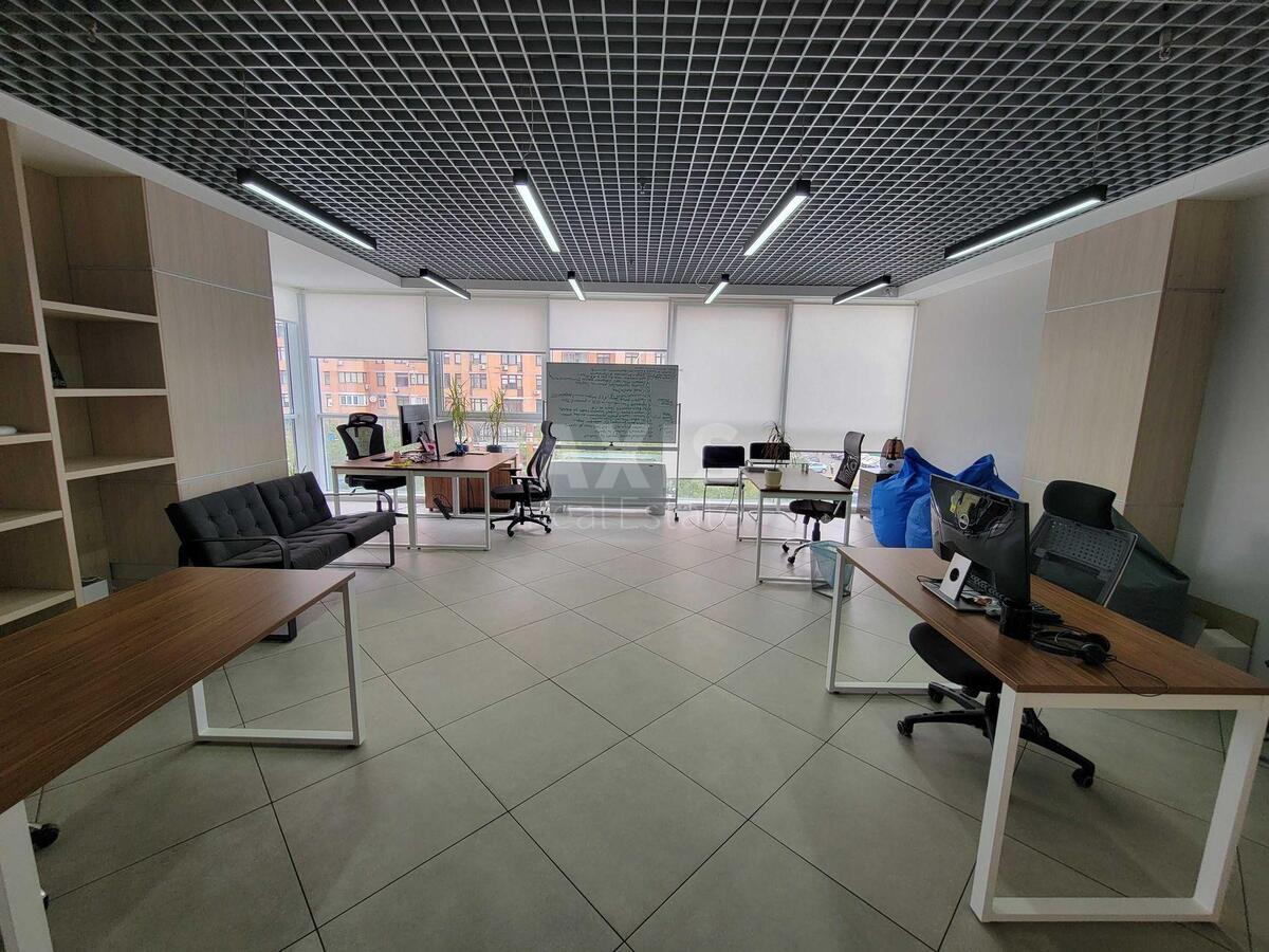 Office pr-t Golosii'vs'kyj 132, 290m2590934