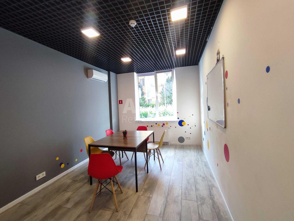 Office vul. Regeneratorna 4, 87m22