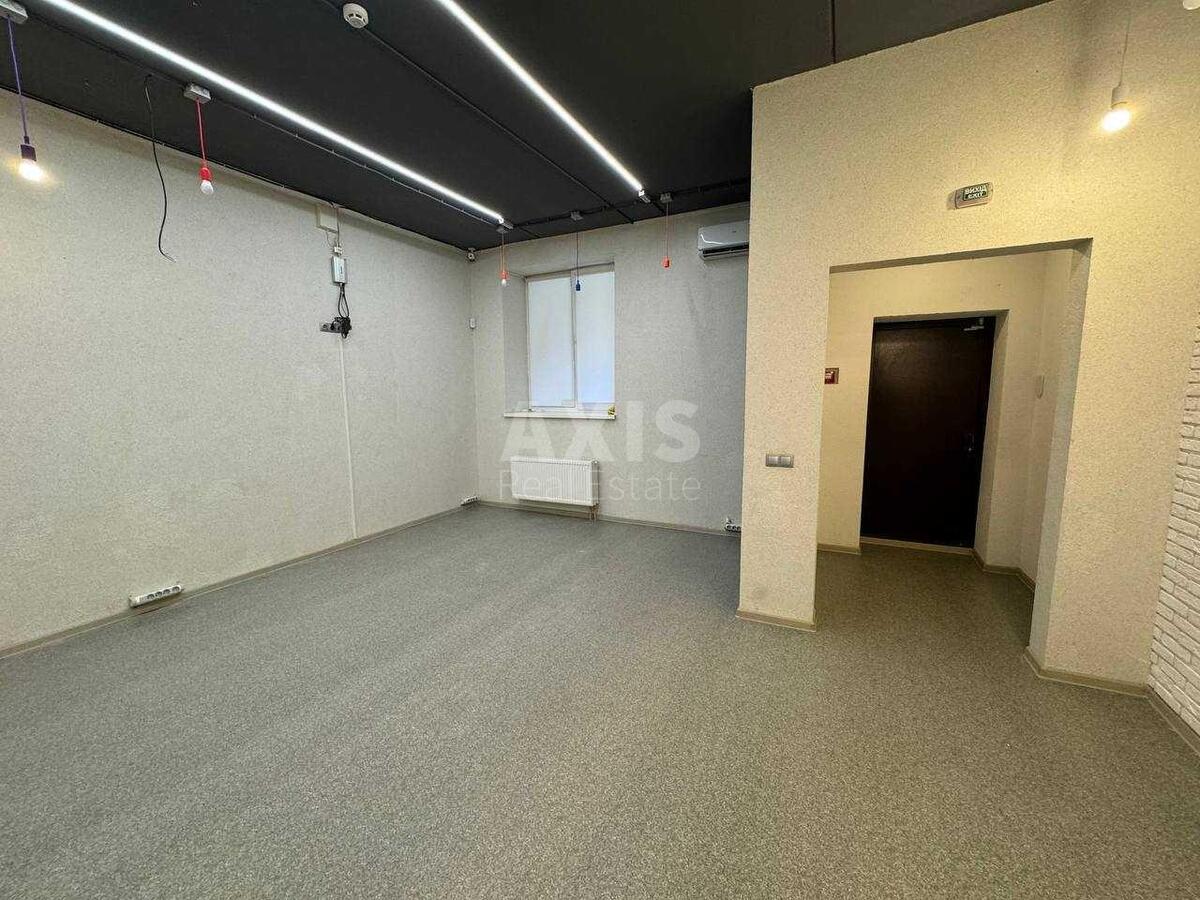 Trade object vul. Lebedjeva Akademika 1, 91m23