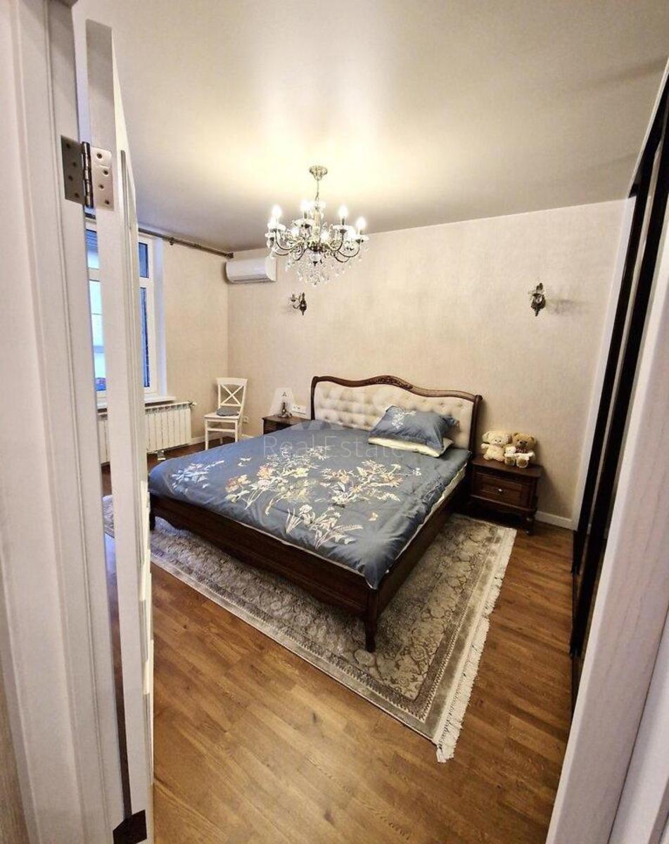 2k apartment vul. Dragomanova 102