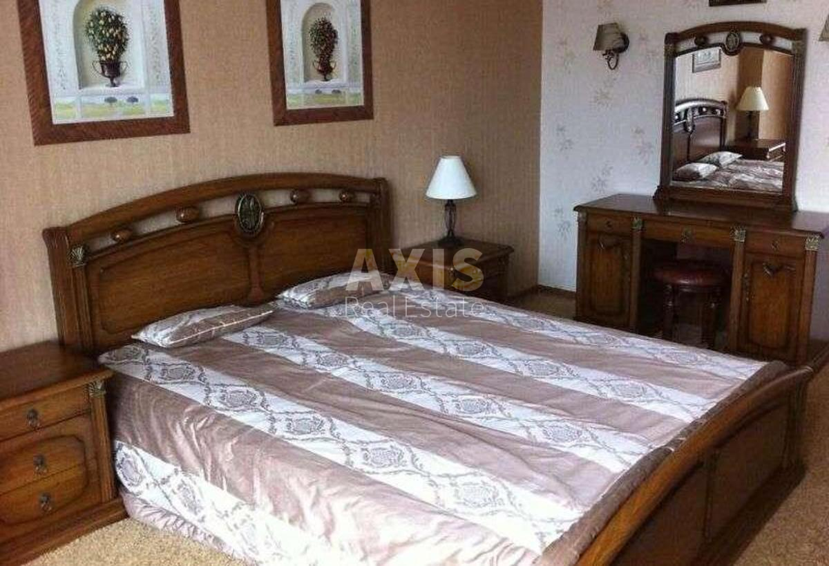 2k apartment vul. Zhyljans'ka 591