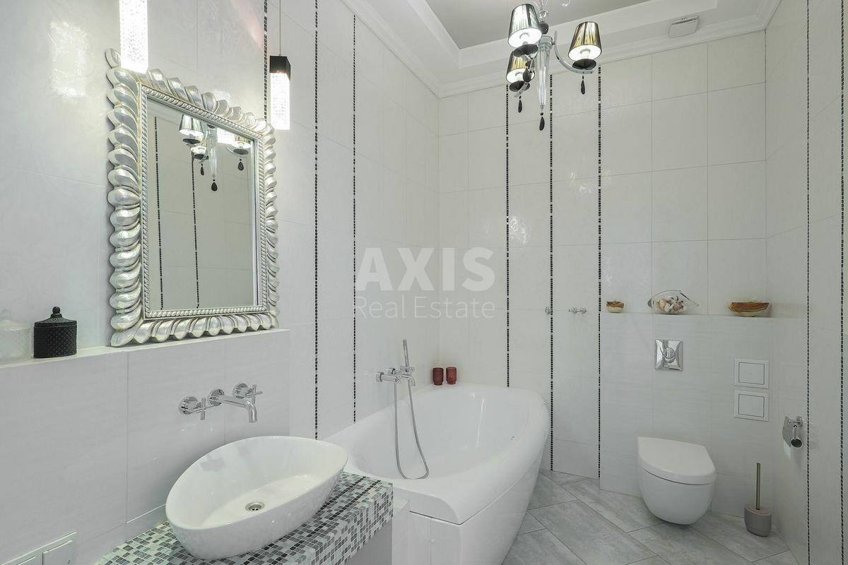 3k apartment vul. Vozdvyzhens'ka 4010