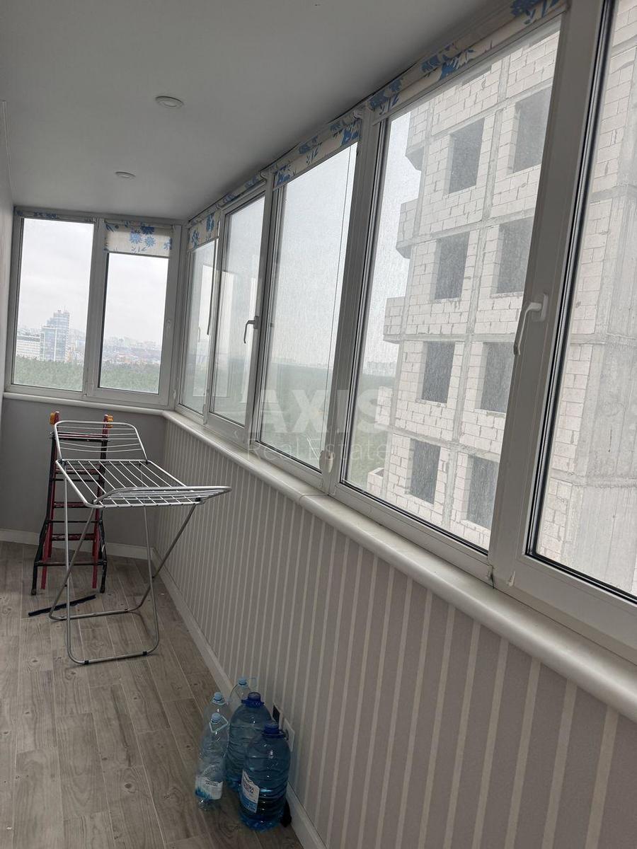 2k apartment vul. Svitla 3Д8