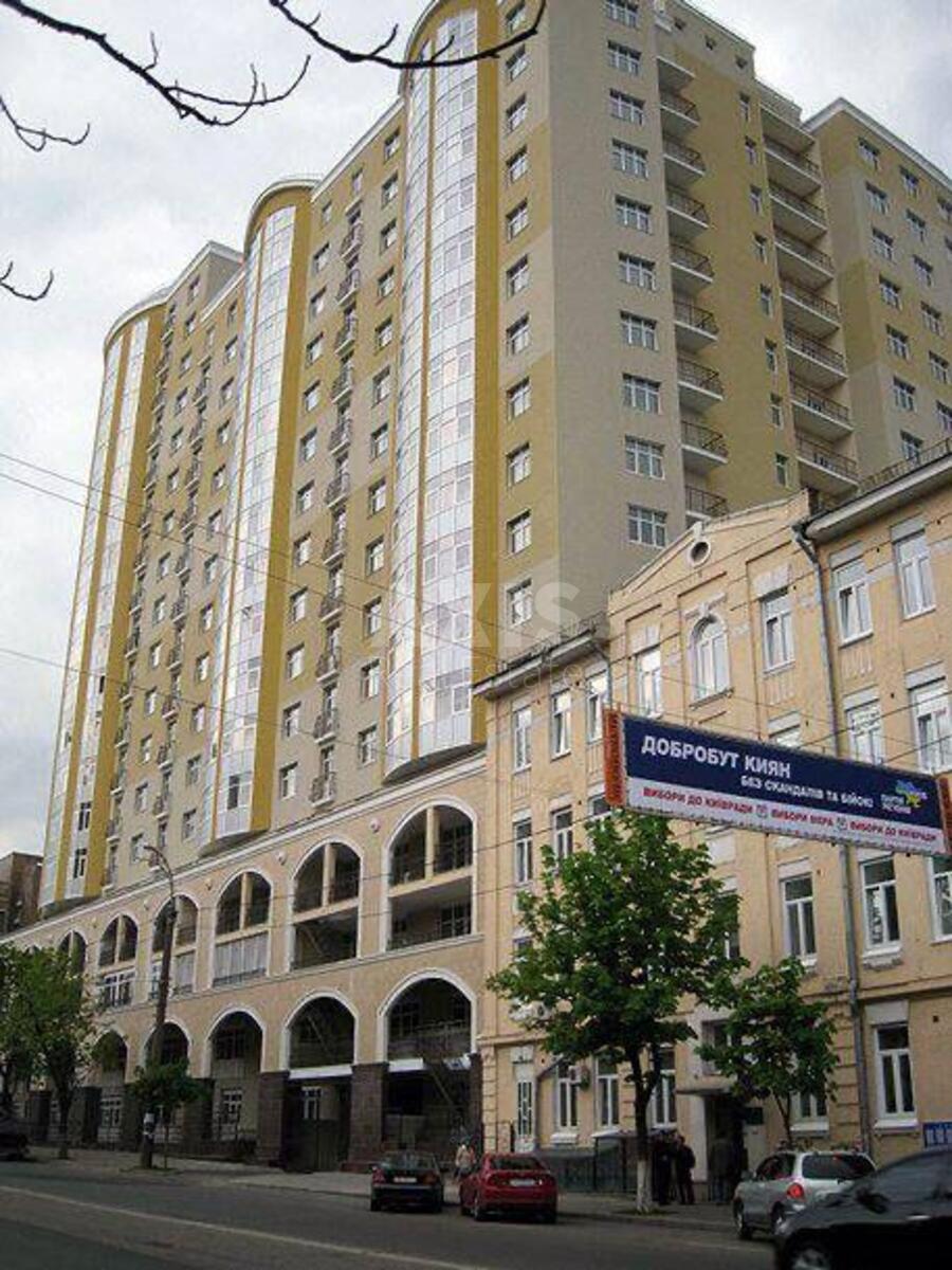 Service object vul. Antonovycha 72, 880m2606200