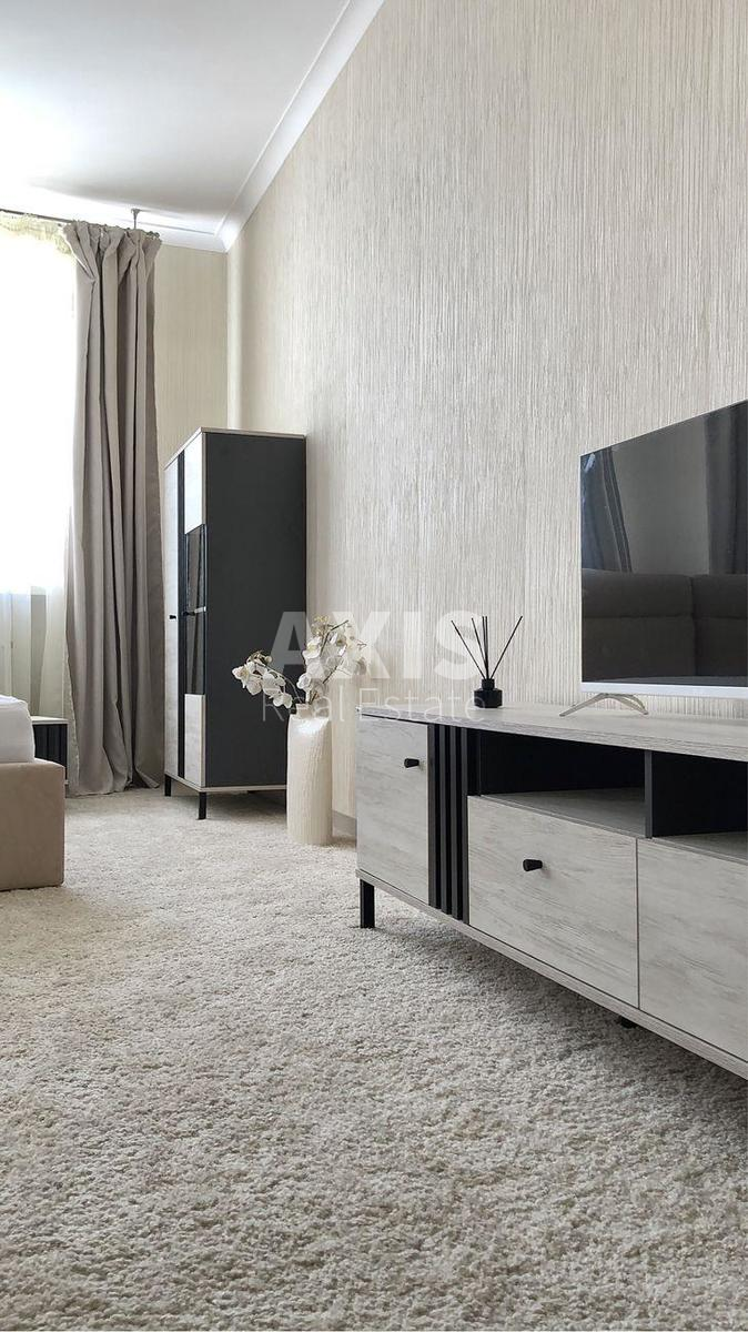 1k apartment vul. Ahmatovoi' Anny 13Д335581