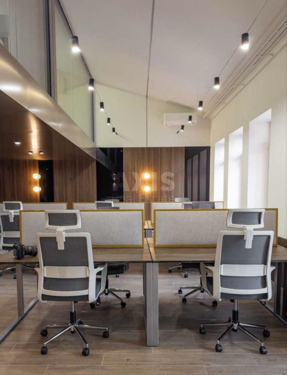 Office vul. Panasa Myrnogo 8, 170m20