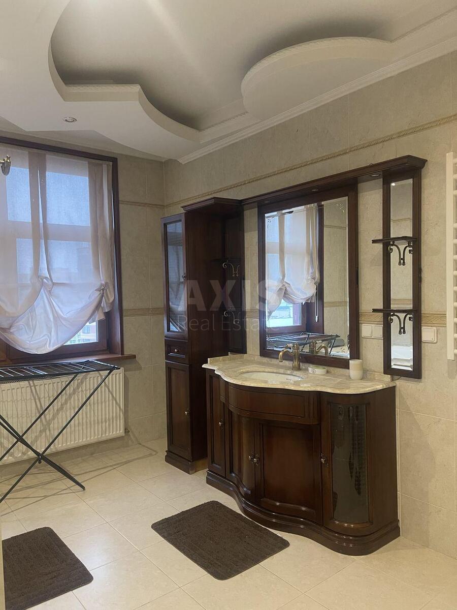 4k apartment vul. Jevgena Konoval'cja 32Б6253210