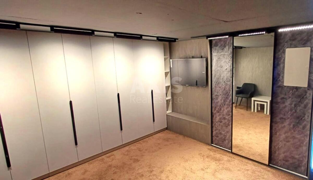 Office vul. Bul'varno-Kudrjavs'ka 17, 47m27