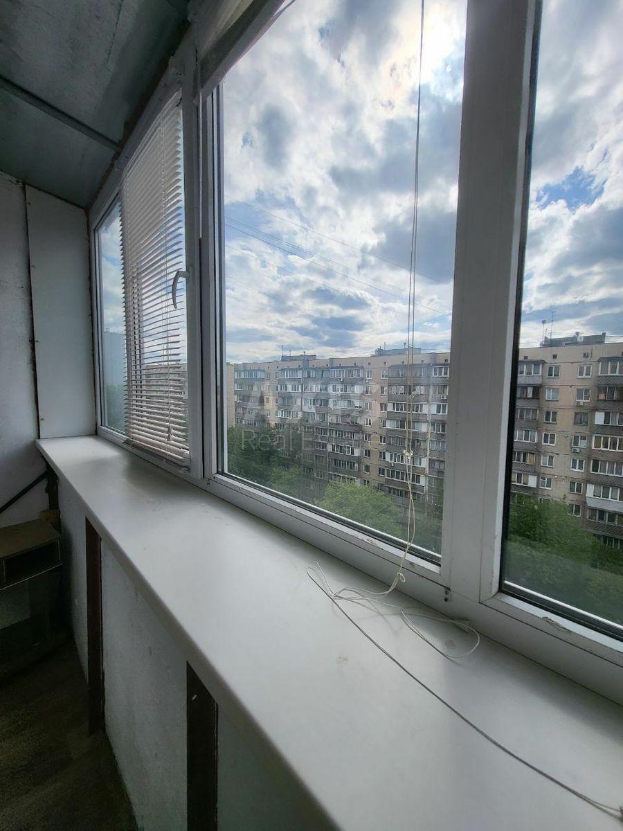 1k apartment vul. Chervonozavods'ka 2/135
