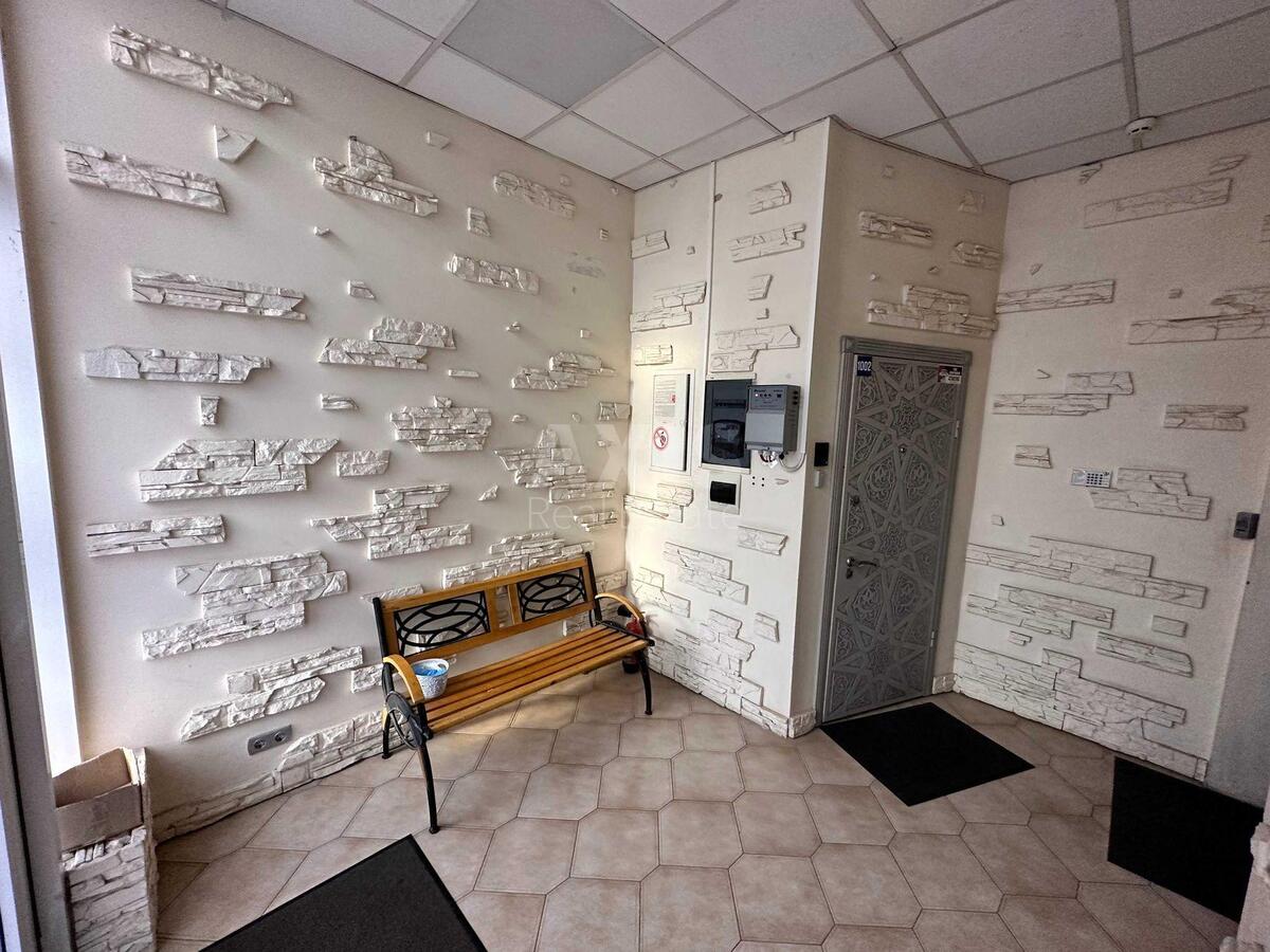 Office vul. Jevgena Konoval'cja 32Б, 100m210