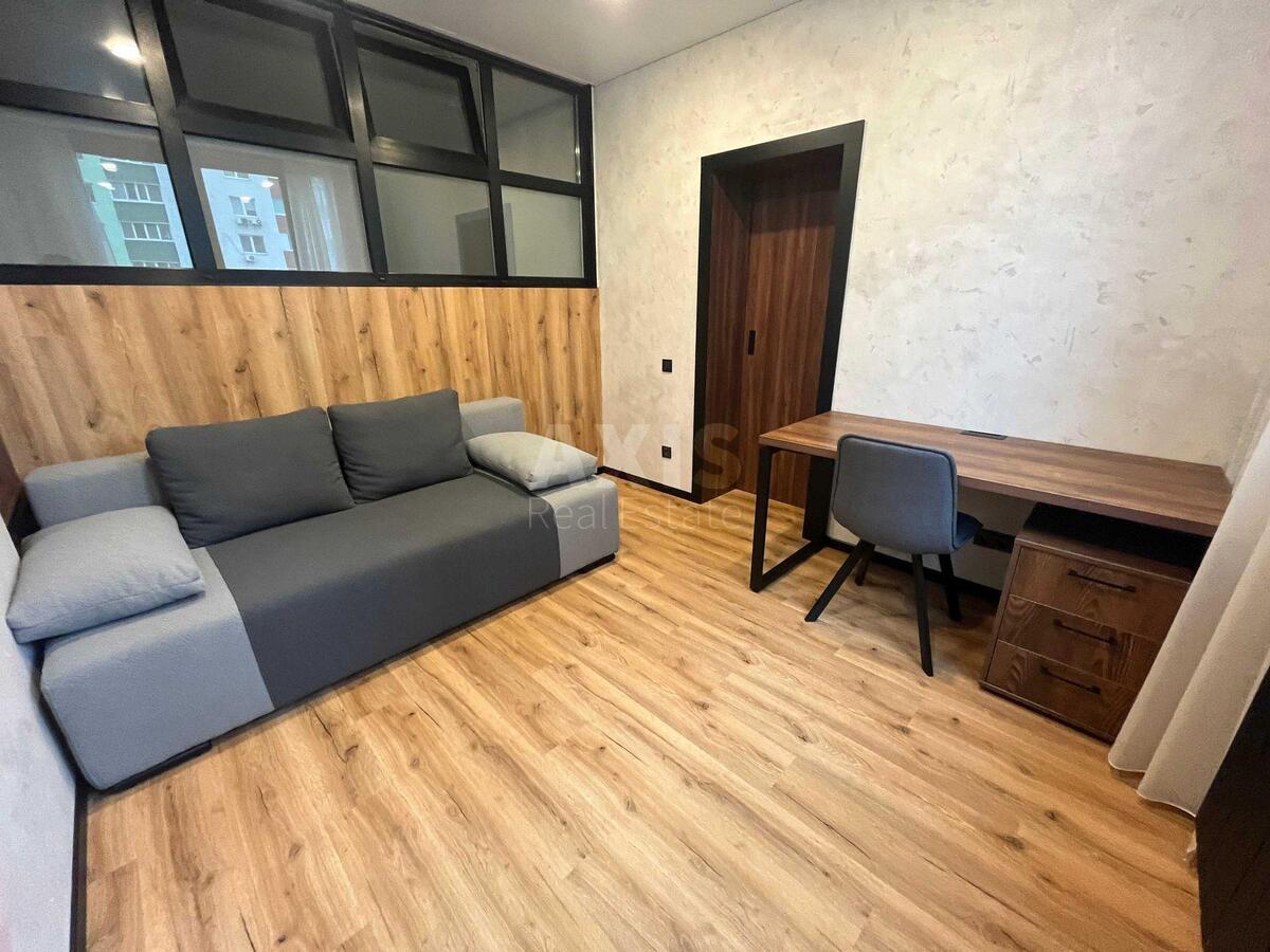 3k apartment vul. Doncja Myhajla 2А5918911