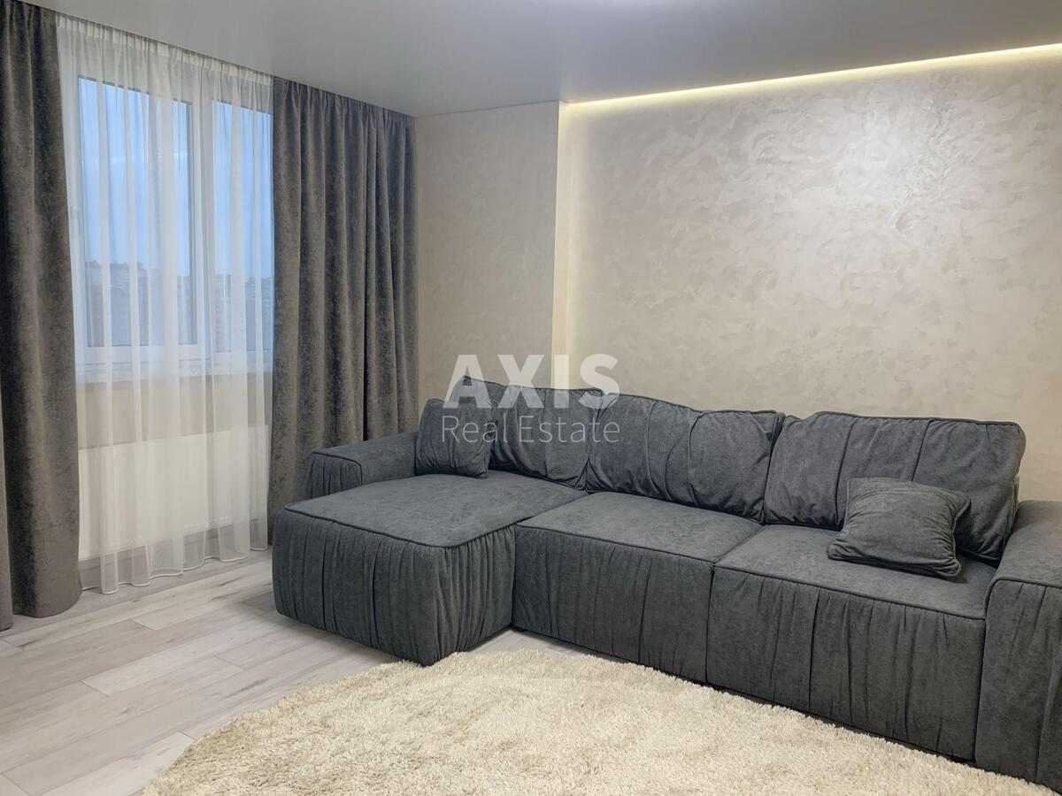 2к квартира ул. Михаила Максимовича 32618344