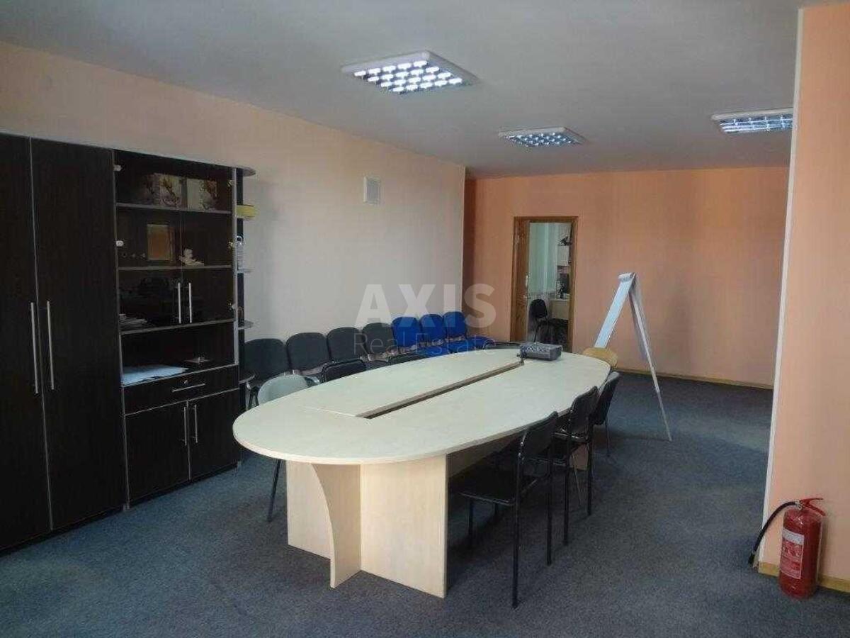 Office prov. Jaroslavs'kyj 7/9, 155m21