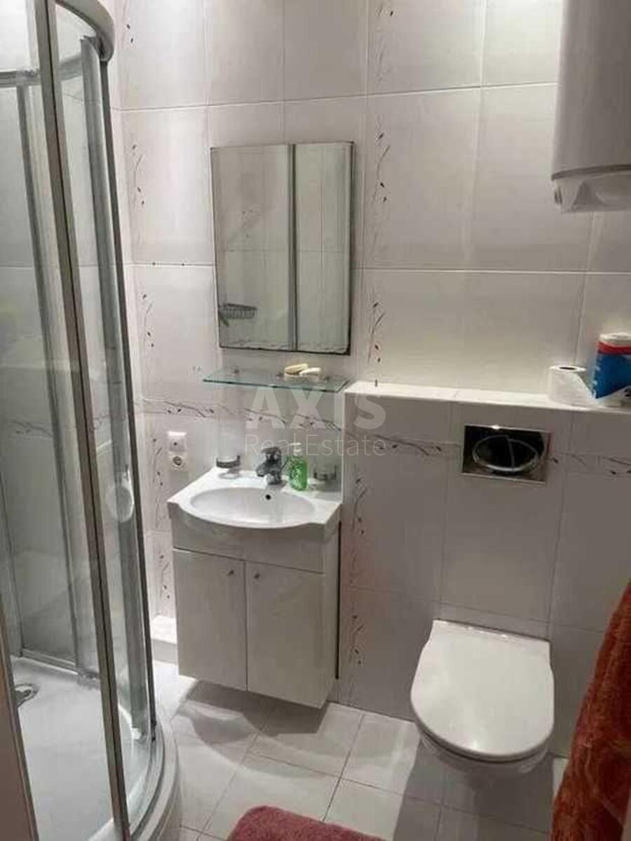 2k apartment vul. Dmytrivs'ka 108