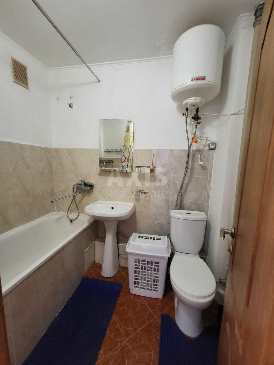 1k apartment vul. Chervonozavods'ka 2/136