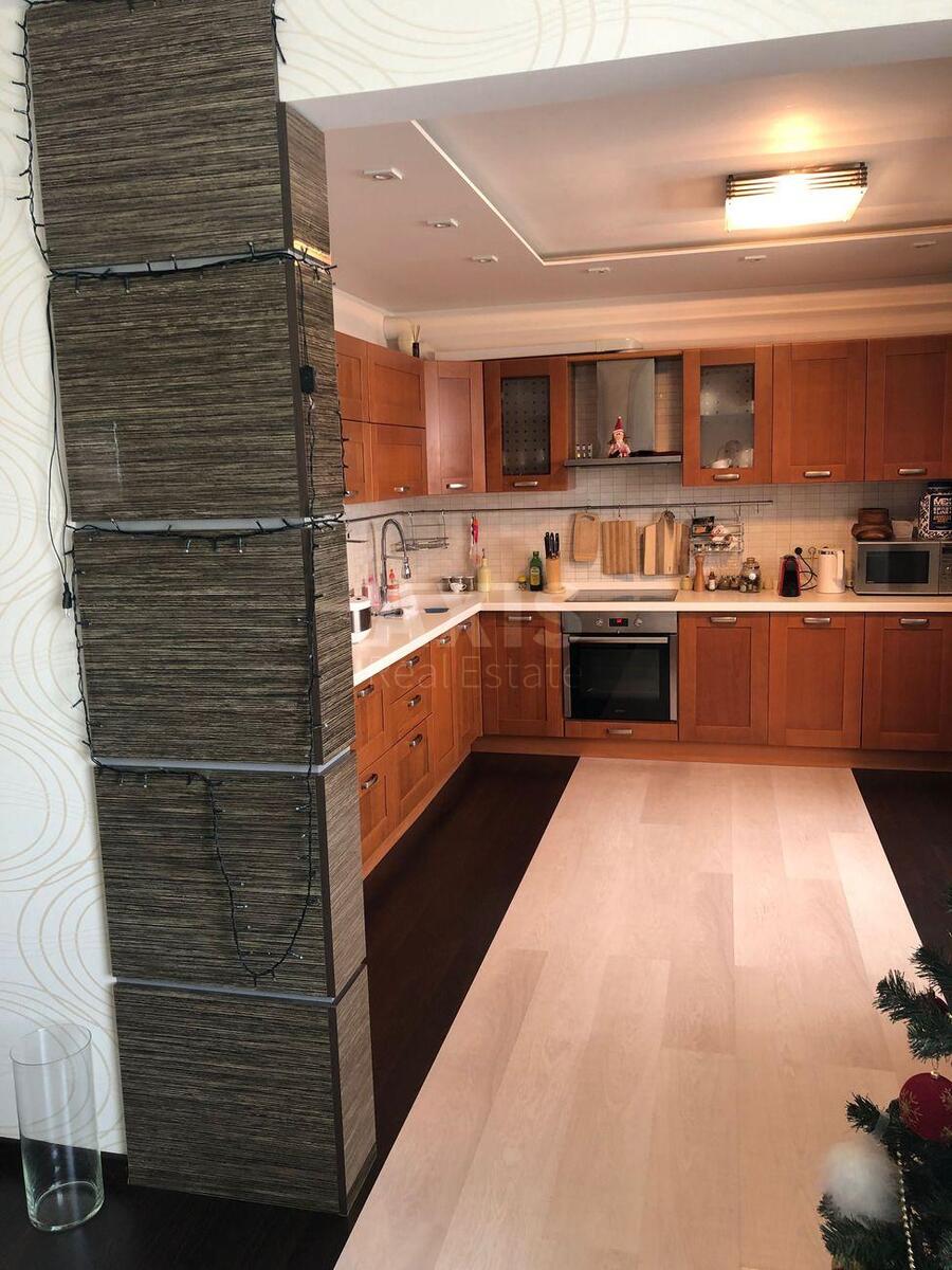 2k apartment vul. Myhajla Maksymovycha 9Б1