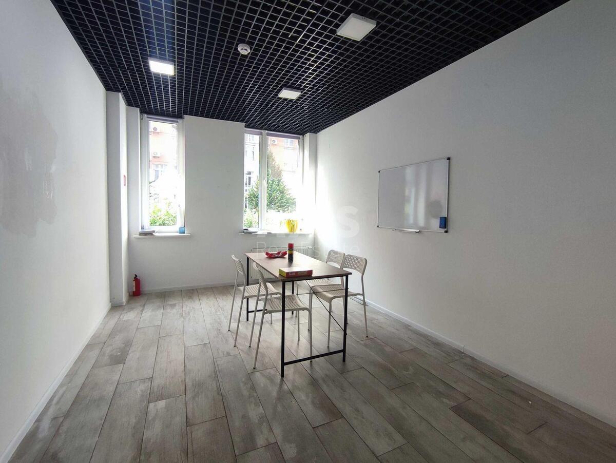 Office vul. Regeneratorna 4, 87m24