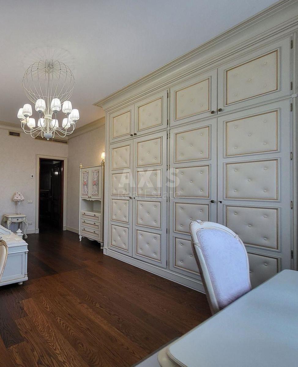 4k apartment vul. Kropyvnyc'kogo 1010