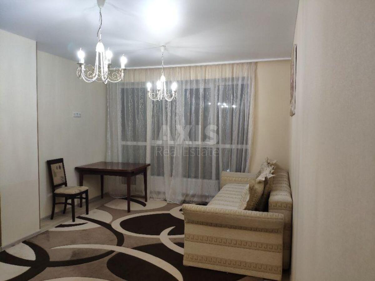 1k apartment vul. Radystiv 323