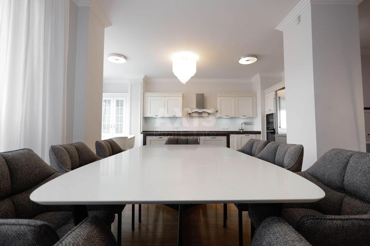 3k apartment vul. Dragomyrova Myhajla 183