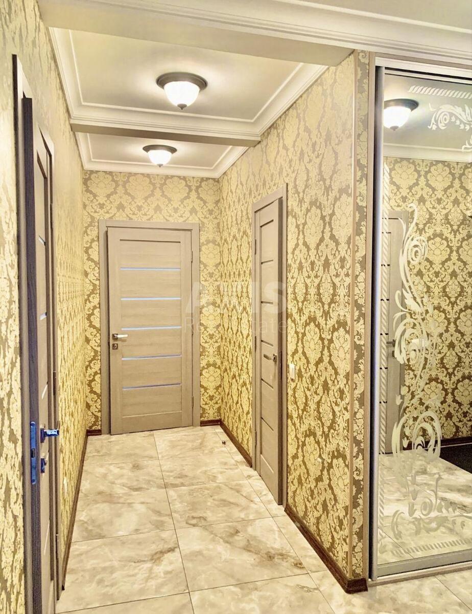 4k apartment vul. Malevycha Kazymyra 894