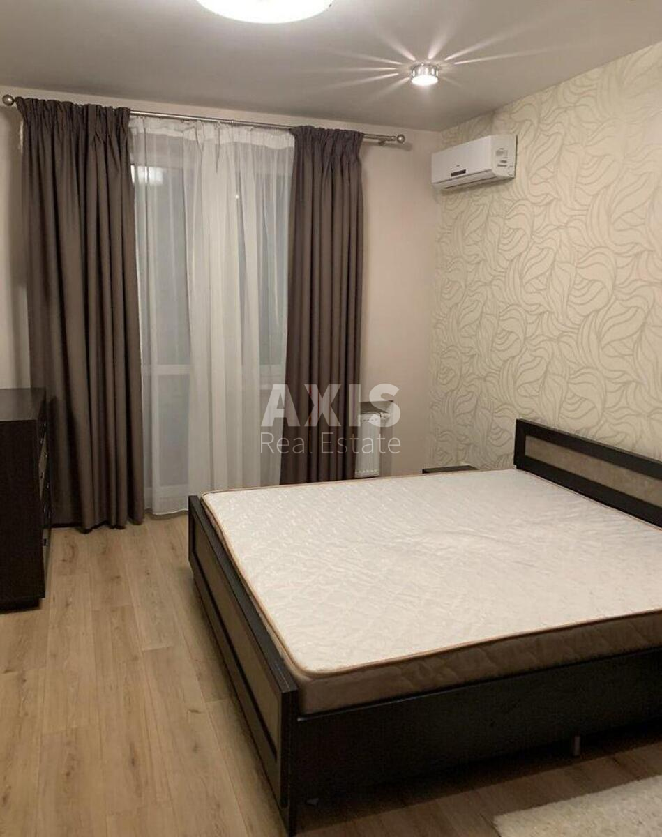 3k apartment vul. Dmytrivs'ka 755