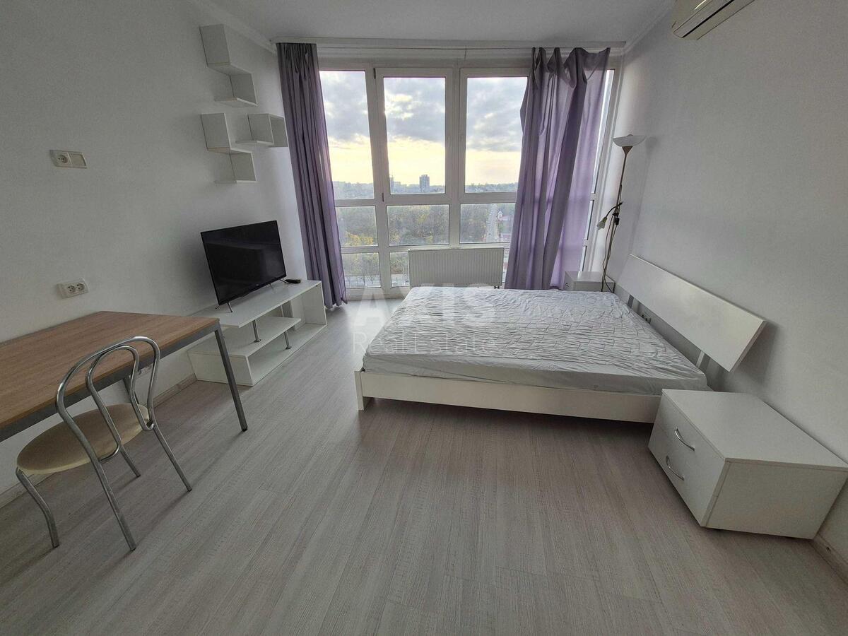 1к квартира ул. Малевича Казимира 89613371