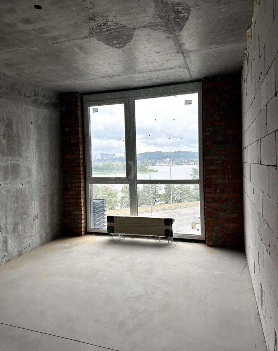 1k apartment nab. Dniprovs'ka 15Є2