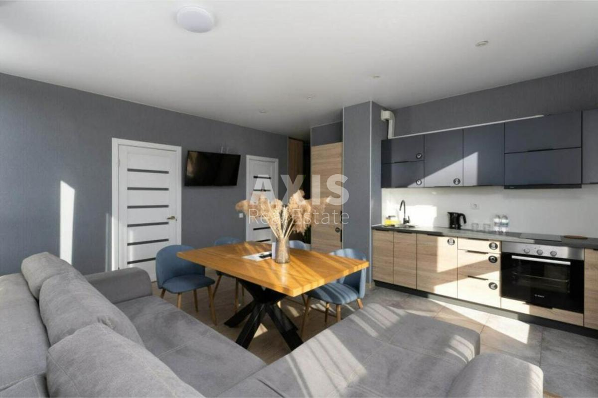 2k apartment vul. Syrec'ko-Sadova 10