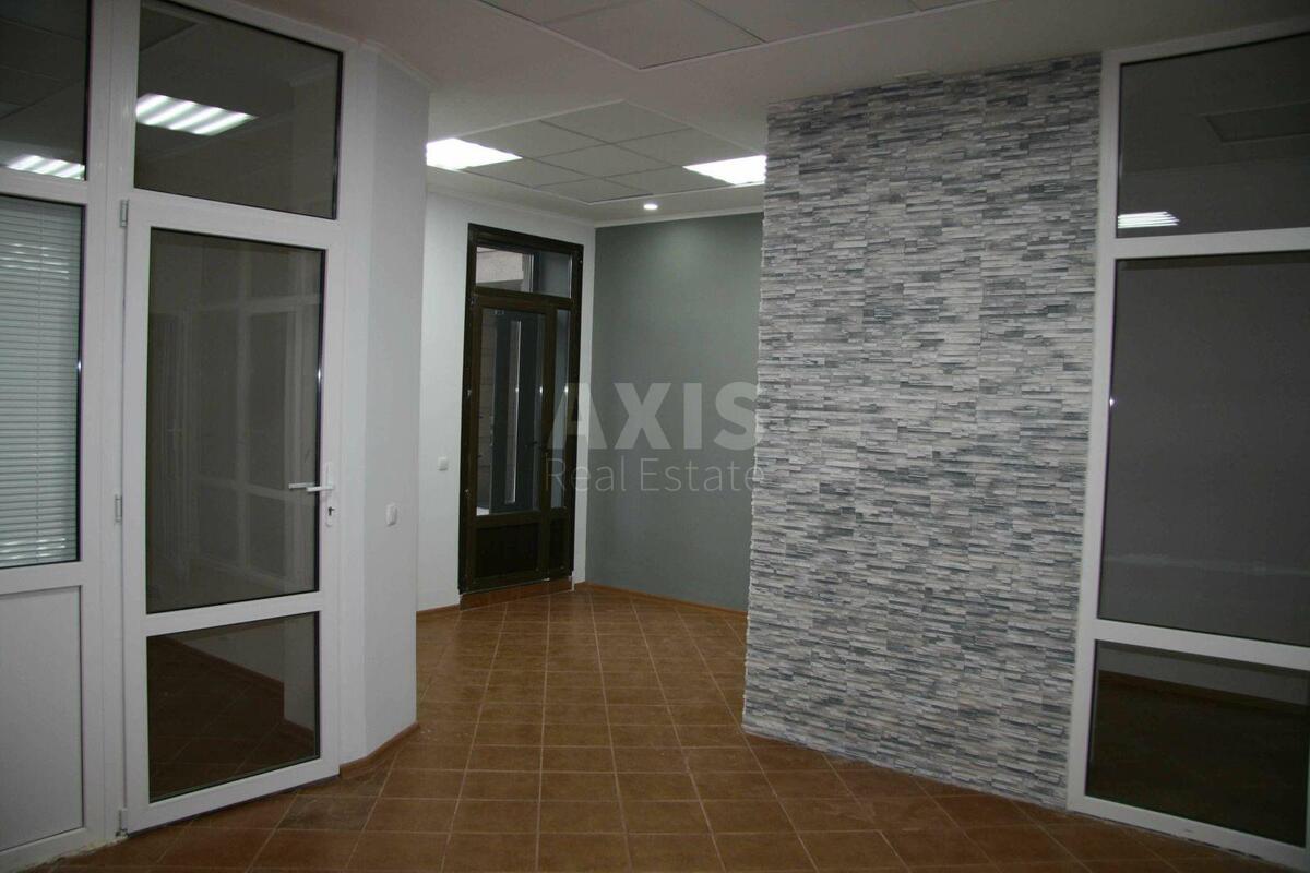 Office vul. Moldavs'ka 2, 101m22